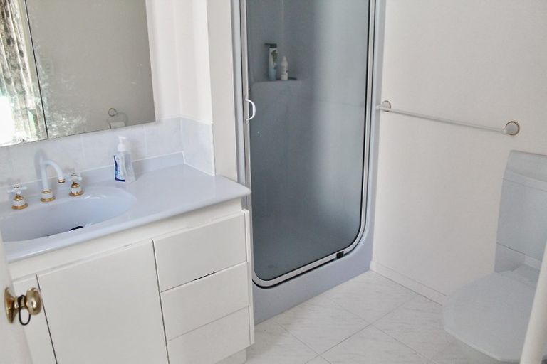 Photo of property in 15a Phoenix Avenue, Hokowhitu, Palmerston North, 4410