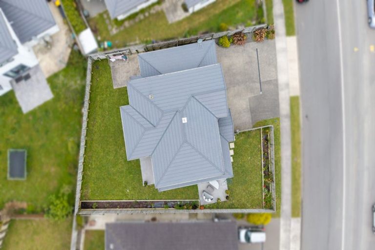 Photo of property in 77 Grenada Drive, Grenada Village, Wellington, 6037