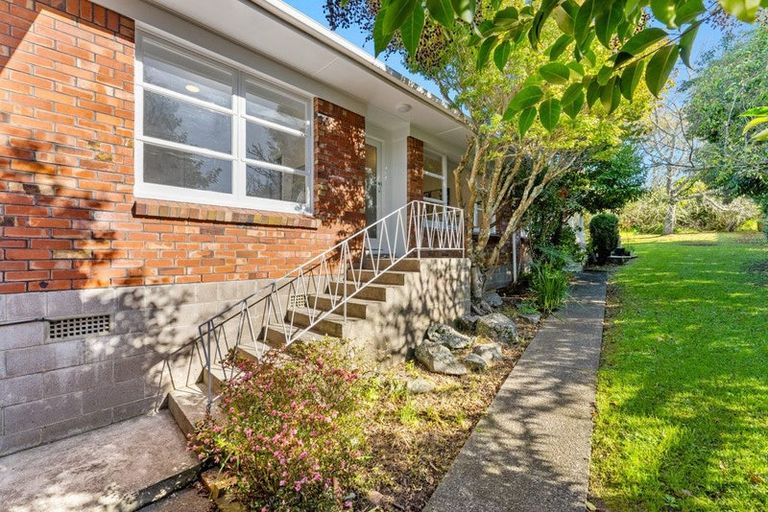 Photo of property in 2/22 Margaret Place, Milford, Auckland, 0620