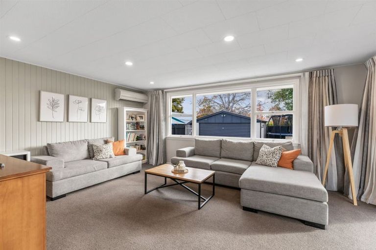 Photo of property in 215 Grimseys Road, Redwood, Christchurch, 8051