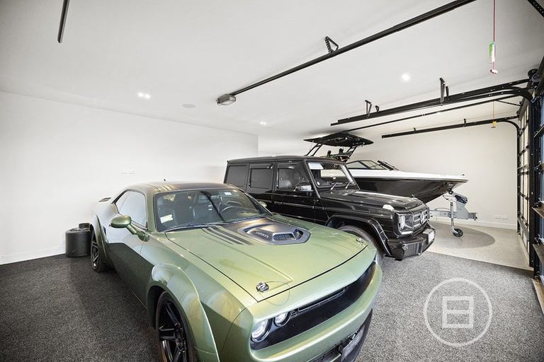 Photo of property in 5 Red Deer Rise, Kelvin Heights, Queenstown, 9300