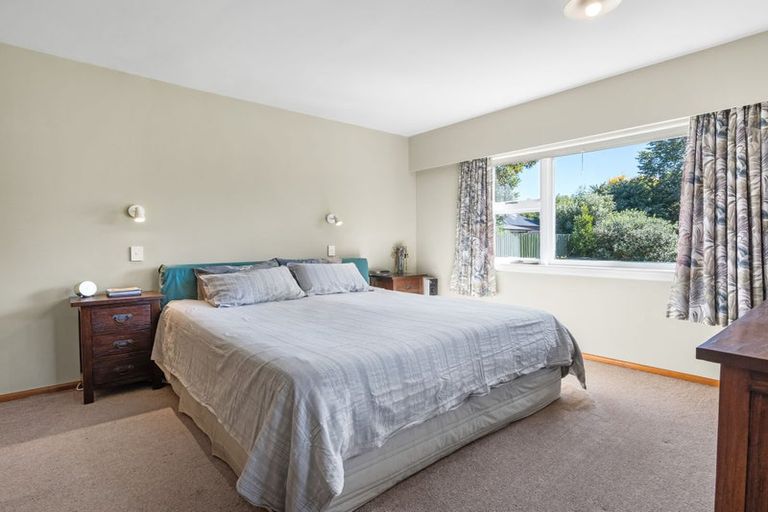 Photo of property in 2/151 Yaldhurst Road, Sockburn, Christchurch, 8042