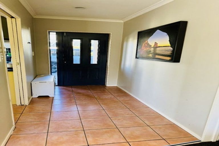 Photo of property in 15 Cate Road, Rototuna, Hamilton, 3210