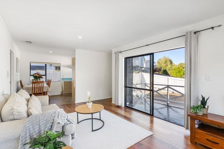 Photo of property in 2/135 Spinella Drive, Bayview, Auckland, 0629