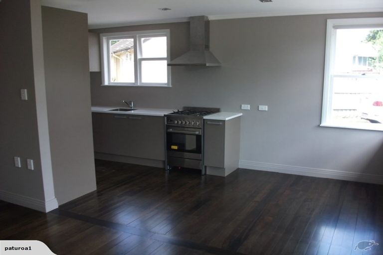 Photo of property in 13 Hill Crescent, New Lynn, Auckland, 0600