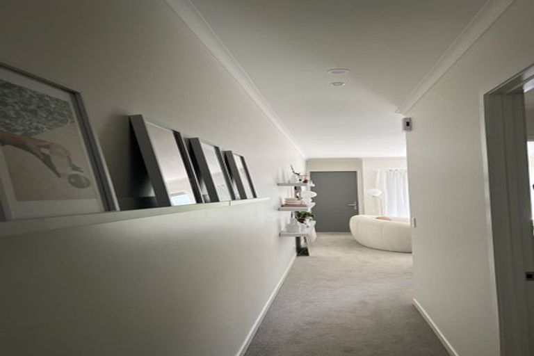 Photo of property in 2/2 Warrant Officer Lane, Hobsonville, Auckland, 0616