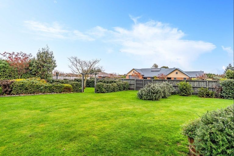 Photo of property in 20 Carrington Drive, Carterton, 5713