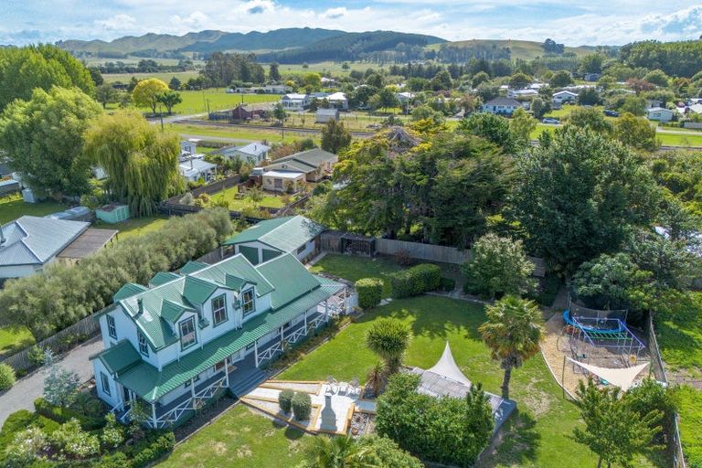 Photo of property in Dippers Halll, 28 Bell Street, Otane, 4202