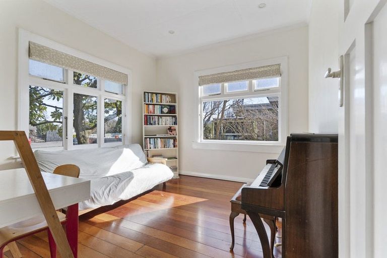 Photo of property in 68 Kent Street, Carterton, 5713