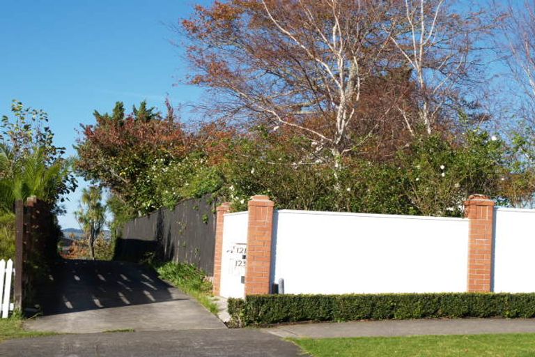 Photo of property in 119 Litten Road, Cockle Bay, Auckland, 2014