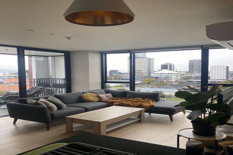 Photo of property in 402/28 Killarney Street, Takapuna, Auckland, 0622