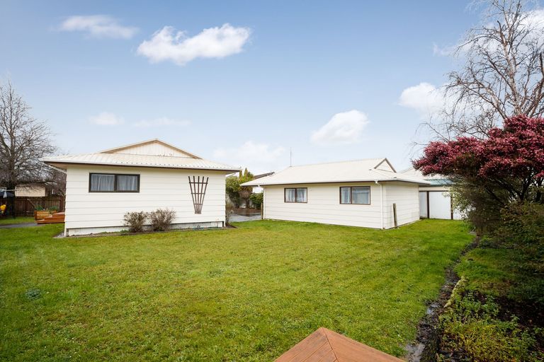 Photo of property in 50 Suzanne Grove, Kelvin Grove, Palmerston North, 4414