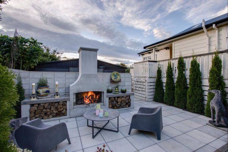 Photo of property in 12 Farndon Road, Clive, 4102