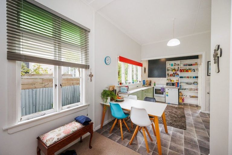 Photo of property in 30 Cuba Street, Marton, 4710