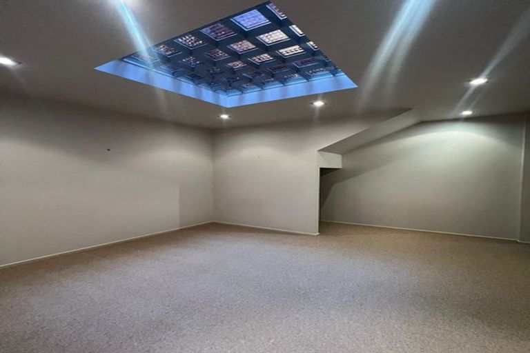 Photo of property in 1/15a Takutai Avenue, Bucklands Beach, Auckland, 2012