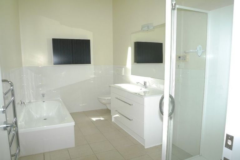 Photo of property in 10/1 Marine Parade, Paraparaumu Beach, Paraparaumu, 5032