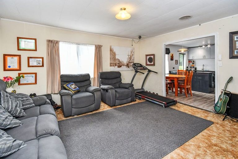 Photo of property in 9b Hazards Road, Weymouth, Auckland, 2103