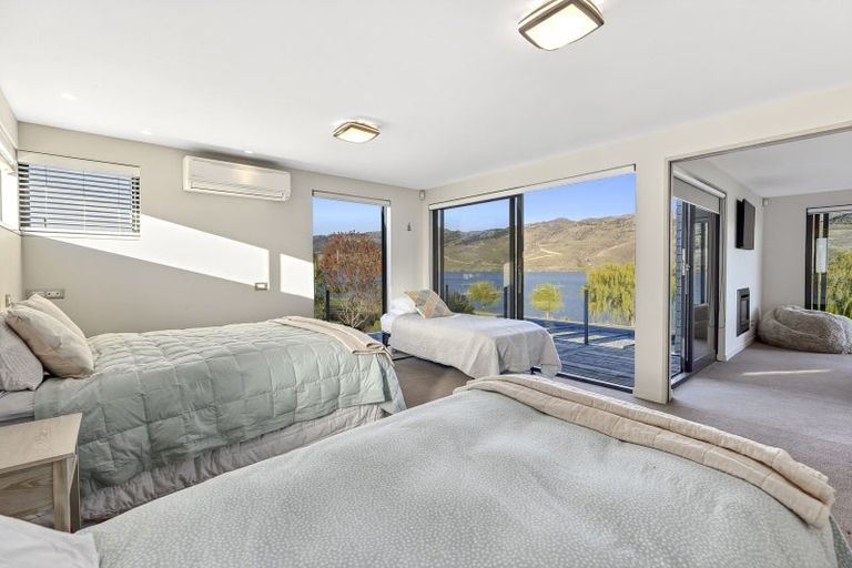 Photo of property in 12 De Bettencor Place, Mount Pisa, Cromwell, 9383