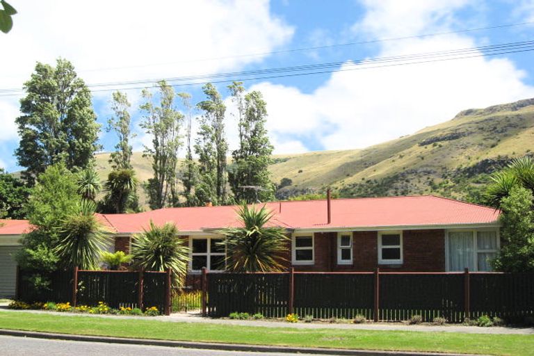 Photo of property in 50 Whitfield Street, Sumner, Christchurch, 8081