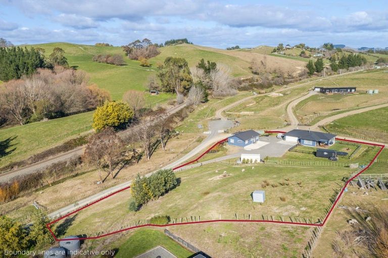 Photo of property in 102a Racecourse Road, Waiuku, 2123