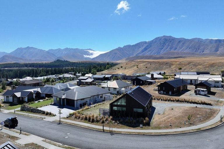 Photo of property in 21 Mistake Drive, Lake Tekapo, 7999
