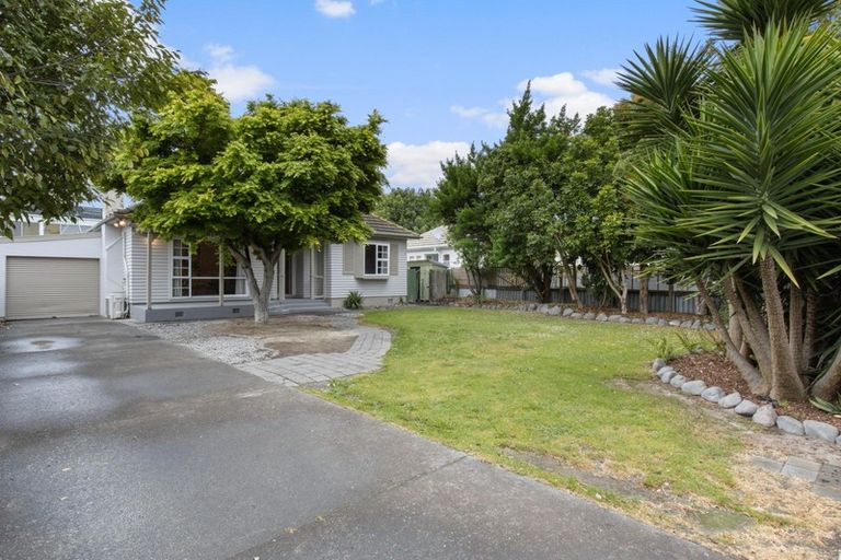 Photo of property in 84 Latham Street, Marewa, Napier, 4110