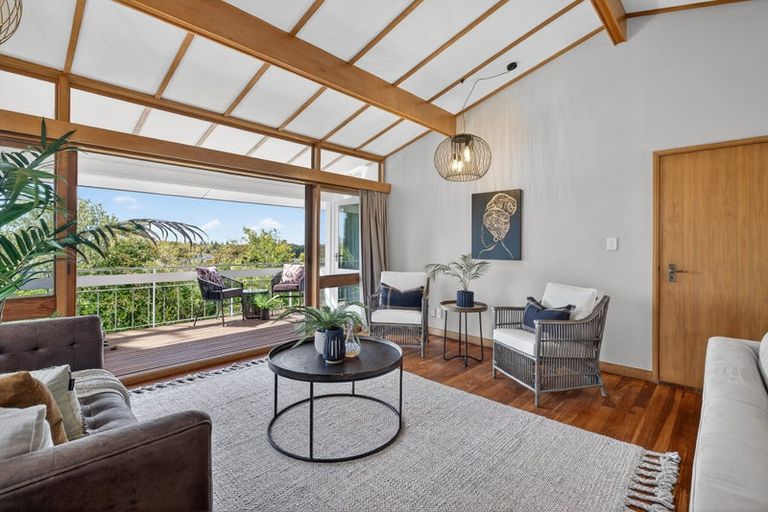 Photo of property in 1 Dyers Pass Road, Cashmere, Christchurch, 8022