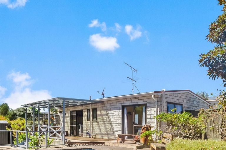 Photo of property in 2/23 Swan Crescent, Pakuranga, Auckland, 2010