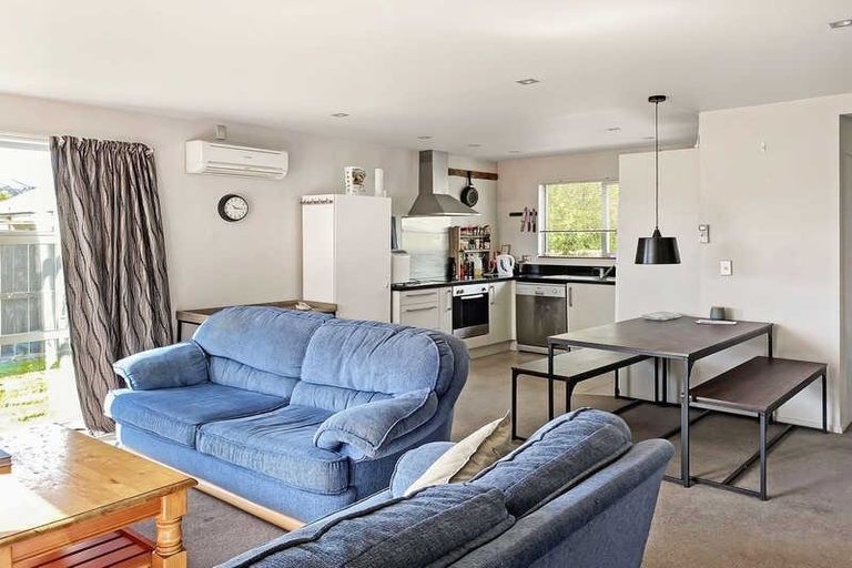 Photo of property in 65 Longfellow Street, Sydenham, Christchurch, 8023