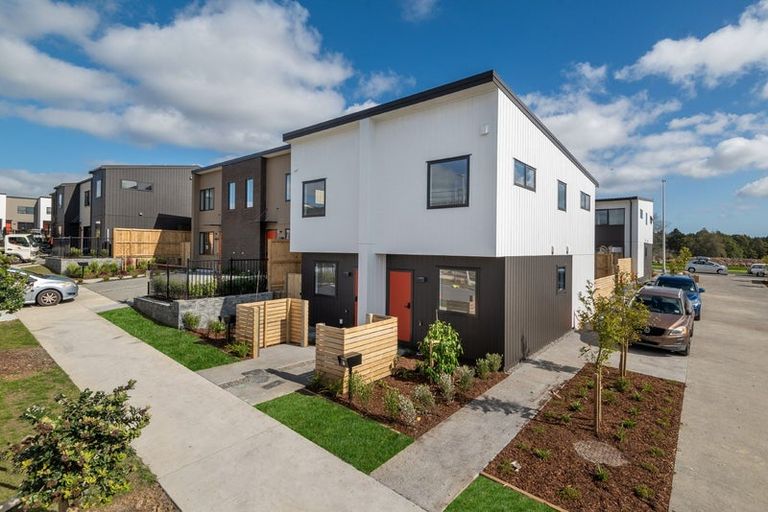 Photo of property in 43 Nga Pona Toru Road, Flat Bush, Auckland, 2019