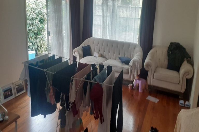 Photo of property in 212 Forrest Hill Road, Forrest Hill, Auckland, 0620