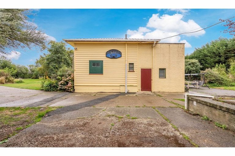 Photo of property in 88 Cooper Road, Tussock Creek, Winton, 9781