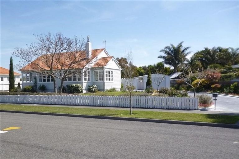 Photo of property in 1 Russell Road, Marewa, Napier, 4110