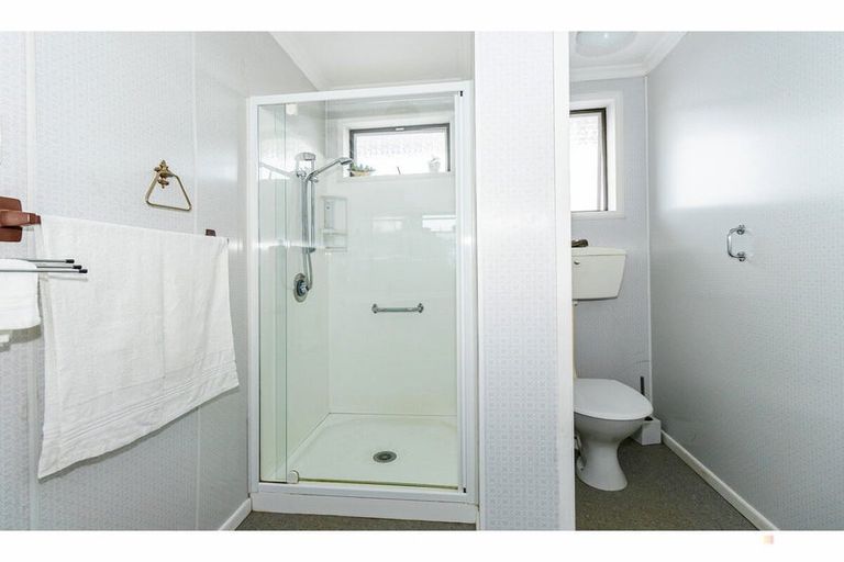 Photo of property in 5-5a Rugby Street, Waimate, 7924