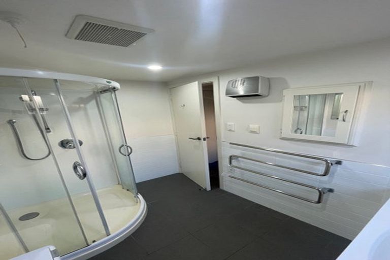 Photo of property in 39 Allard Street, Edgeware, Christchurch, 8013