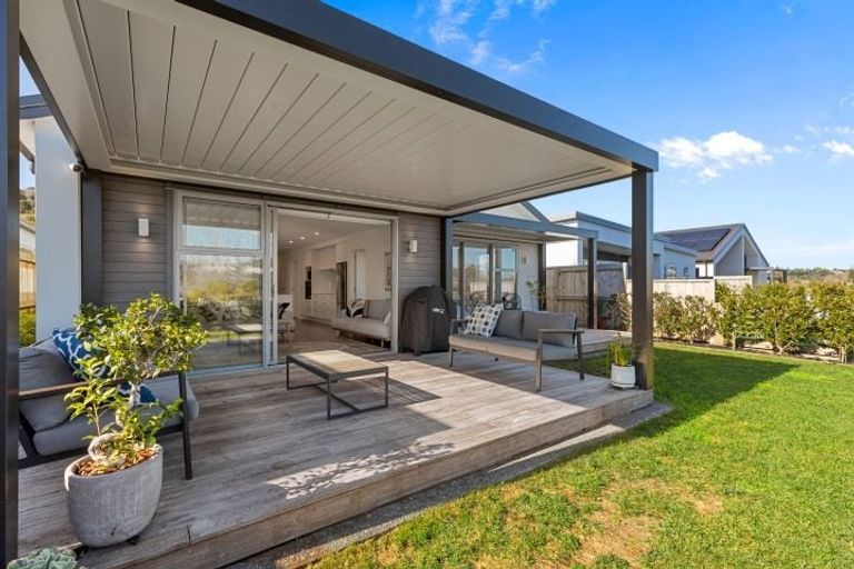 Photo of property in 74 Saint Pauls Drive, Brookfield, Tauranga, 3110