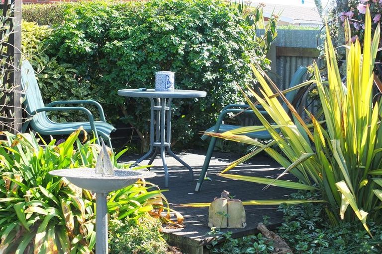 Photo of property in 2/21 Oxford Street, West End, Timaru, 7910
