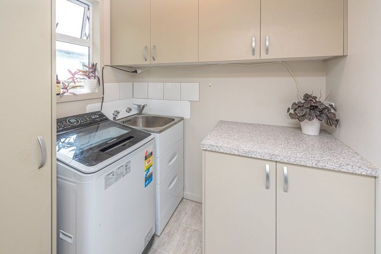 Photo of property in 24 Lewis Avenue, Aramoho, Whanganui, 4500