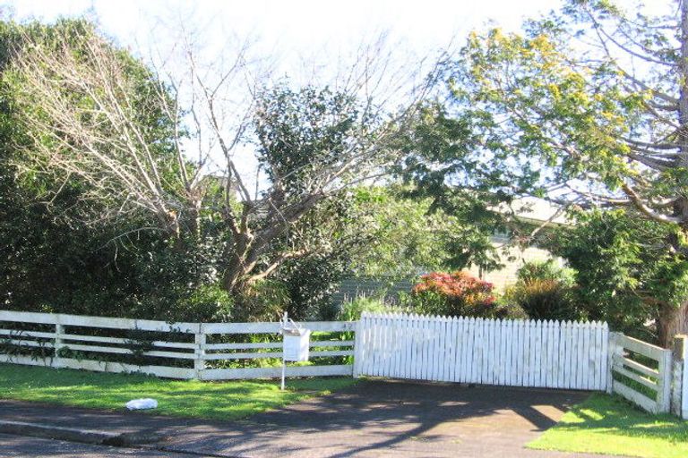 Photo of property in 42 Fernaig Street, Papakura, 2110