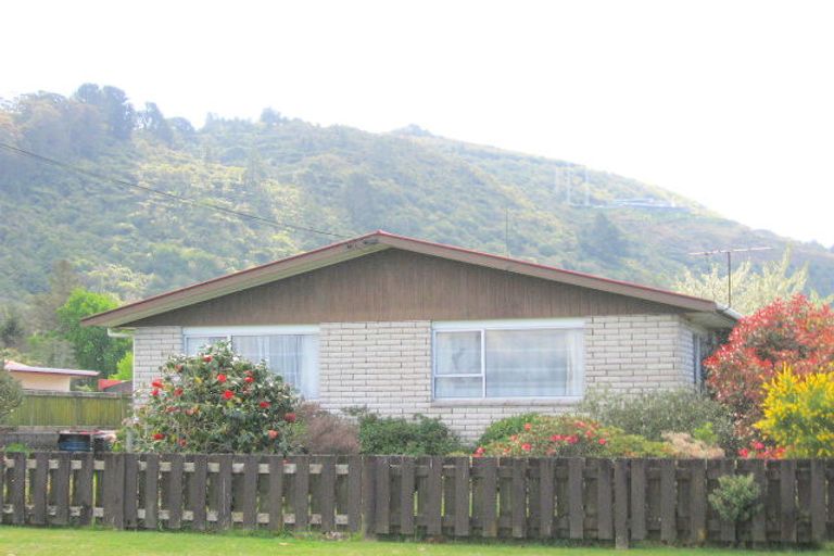 Photo of property in 19a Fairview Road, Western Heights, Rotorua, 3015