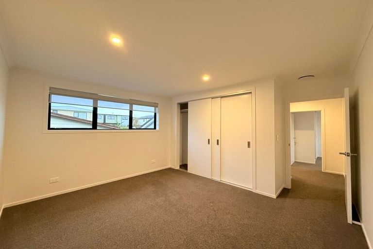Photo of property in 30c Russell Road, Manurewa, Auckland, 2102