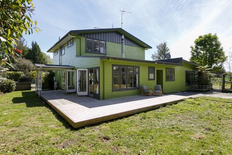 Photo of property in 10 Rereahu Avenue, Hatepe, Turangi, 3382