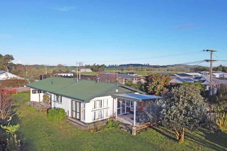 Photo of property in 11 Bell Street, Otane, 4202