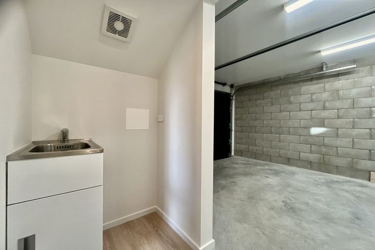 Photo of property in 2/32 Allard Street, Edgeware, Christchurch, 8013