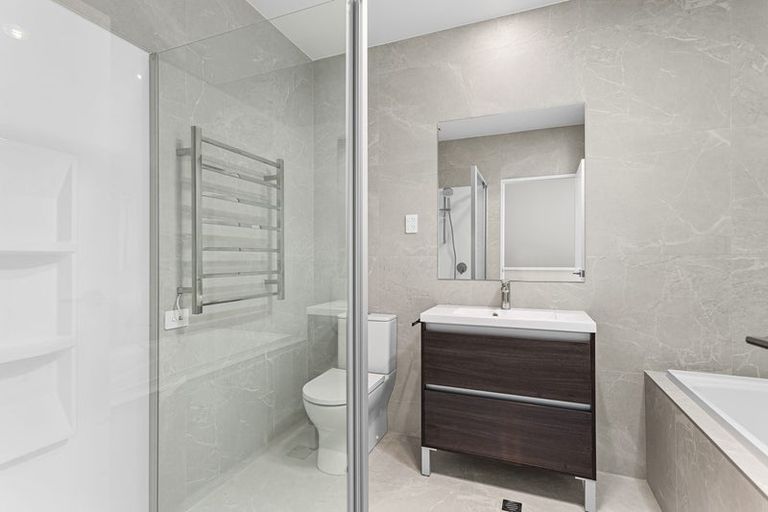 Photo of property in 5 Te Rito Road, Hobsonville, Auckland, 0616