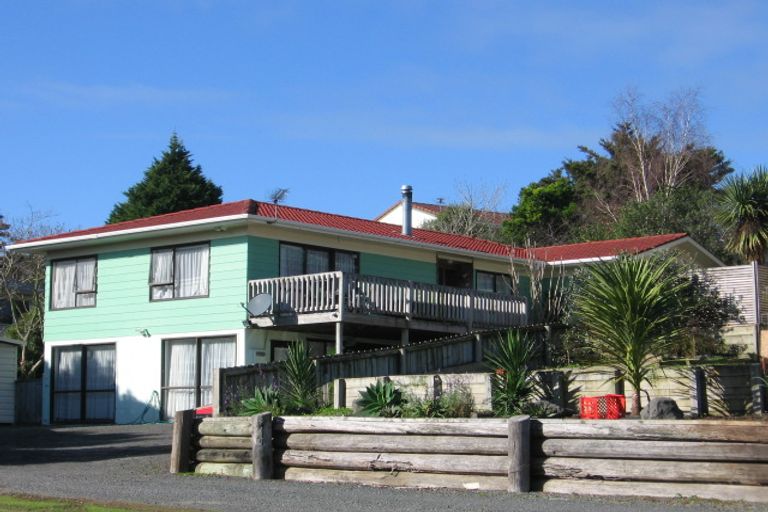 Photo of property in 35 Banyan Drive, Totara Heights, Auckland, 2105