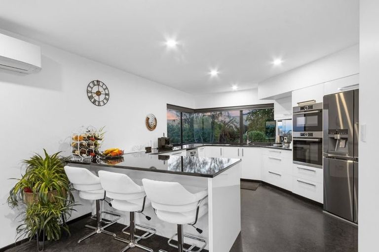 Photo of property in 1/31 Harry Ell Drive, Cashmere, Christchurch, 8022