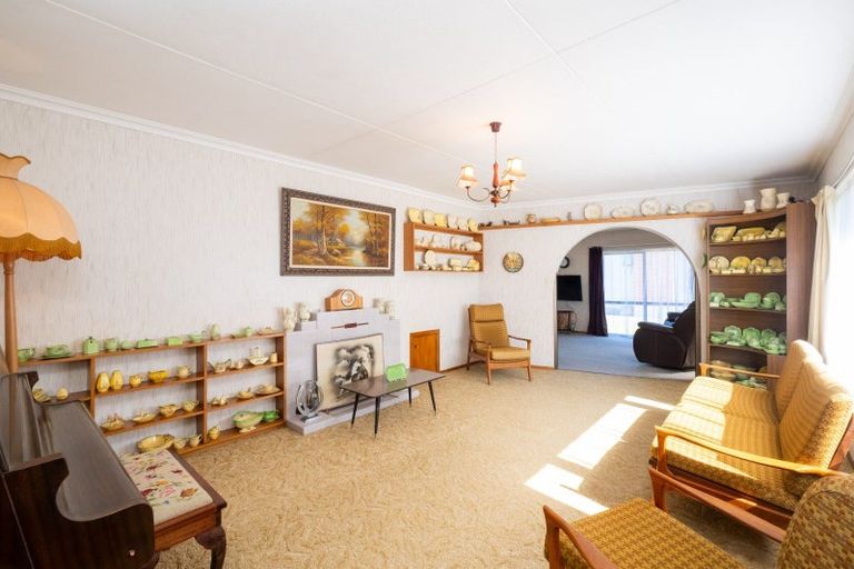 Photo of property in 6 Memorial Park Avenue, Haumoana, 4102