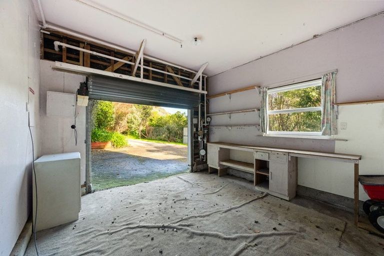 Photo of property in 126 Wellington Street, Picton, 7220