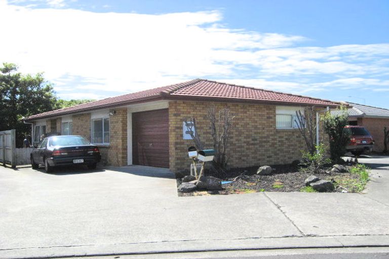 Photo of property in 100 Crawford Avenue, Mangere Bridge, Auckland, 2022